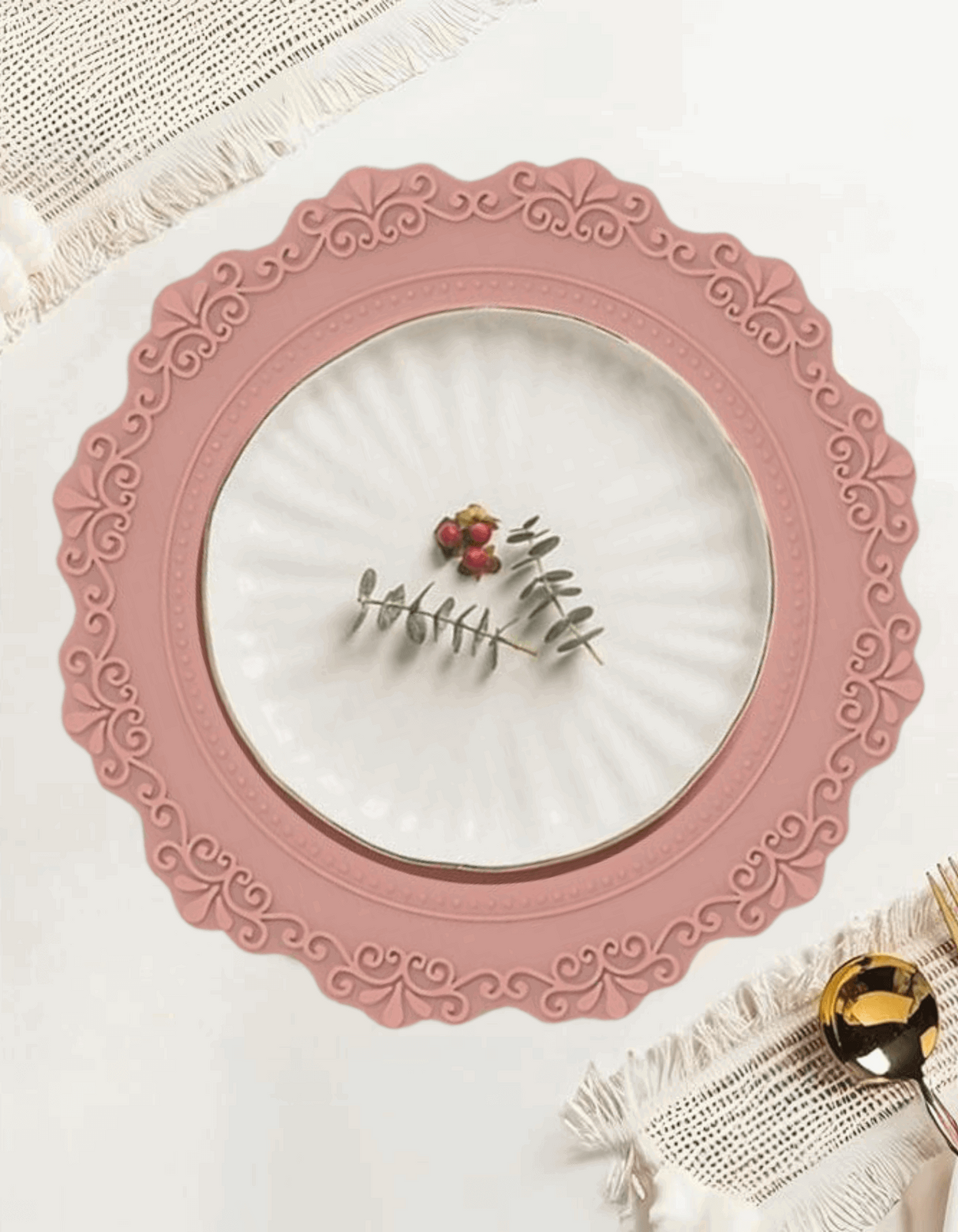 French-Style Silicone Round Place Mat with Lace Details - Dusty Pink